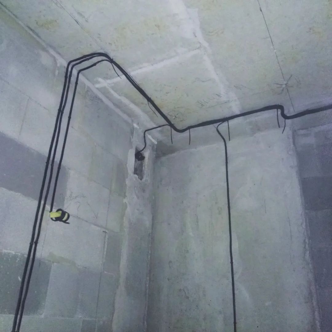 Электромонтаж в двухкомнатной квартире 67м2 на ул. Донца