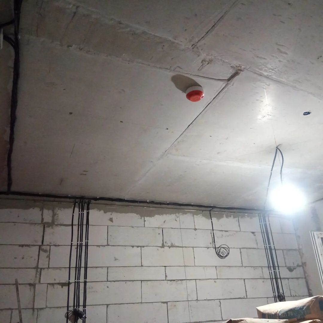 Электромонтаж в двухкомнатной квартире 67м2 на ул. Донца