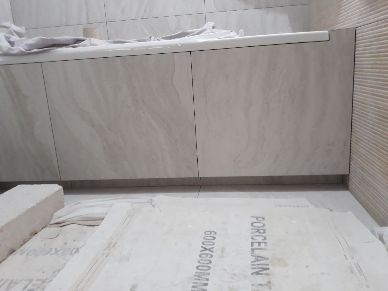 Плиточные работы в двухкомнатной квартире 67м² на ул. Донца