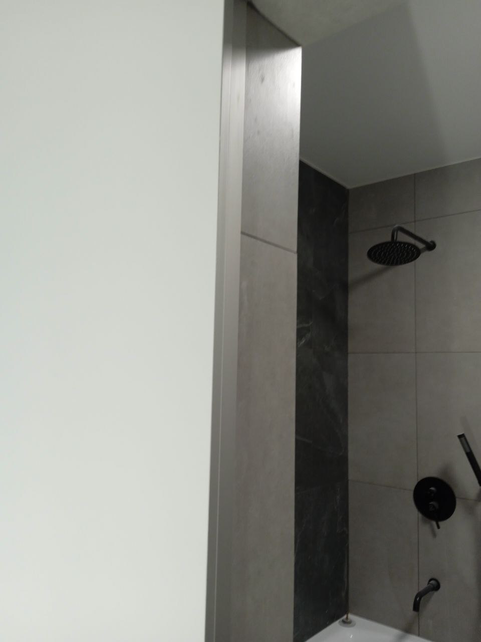 Плиточные работы в двухкомнатной квартире 74м² ЖК Комфорт-таун