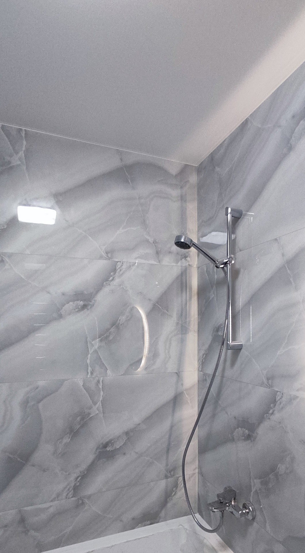 Плиточные работы в однокомнатной квартире 55м² в ЖК Кампус