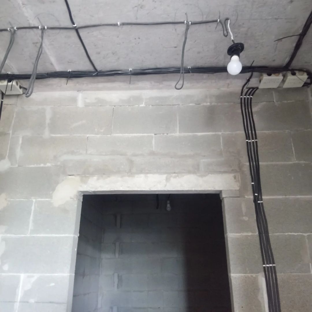 Электромонтаж в однокомнатной квартире 42м2 в ЖК Республика